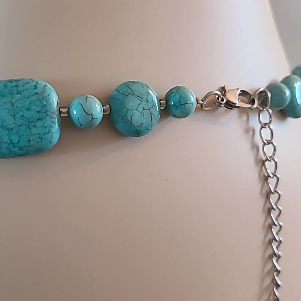 Turquoise Beaded Necklace